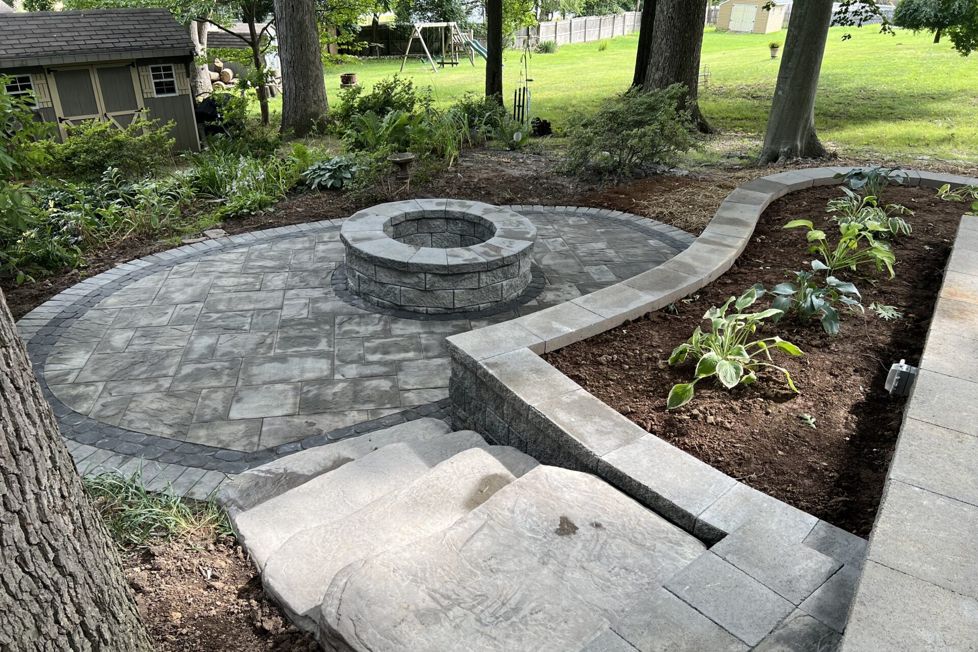 Fire Pit with Retaining Wall